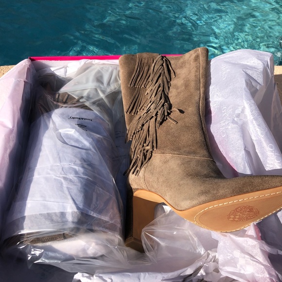 BNIB Vince Camuto Sterla Fringe Boot - Picture 6 of 13